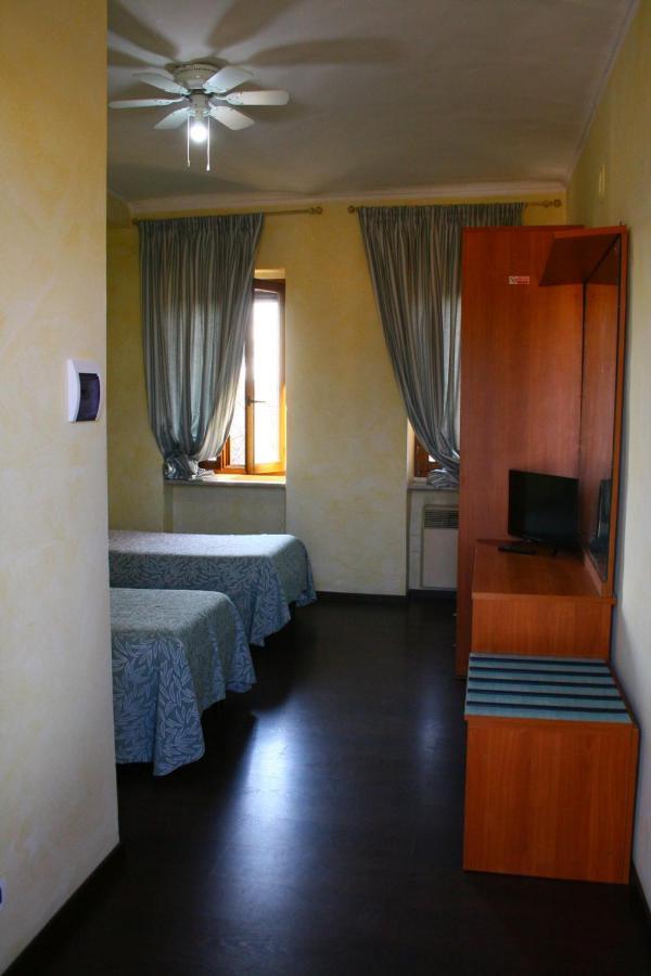 Albergo Vecchio Pavone Borgaro Torinese Dış mekan fotoğraf