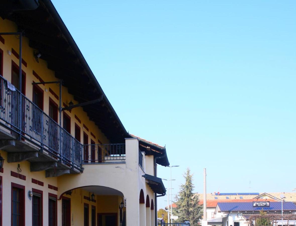Albergo Vecchio Pavone Borgaro Torinese Dış mekan fotoğraf